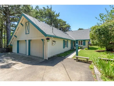 6101 NE Oar Drive Lincoln City OR 97367