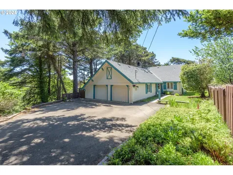6101 NE Oar Drive Lincoln City OR 97367
