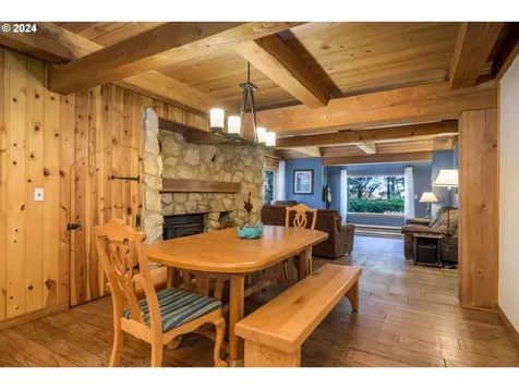 6101 NE Oar Drive Lincoln City OR 97367