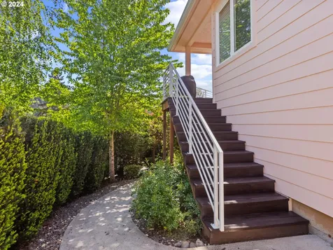 1518 16th Street West Linn OR 97068