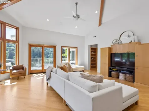 1518 16th Street West Linn OR 97068
