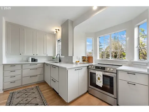 2645 NE 28th Avenue Portland OR 97212