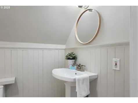 2645 NE 28th Avenue Portland OR 97212