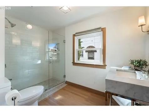 2645 NE 28th Avenue Portland OR 97212