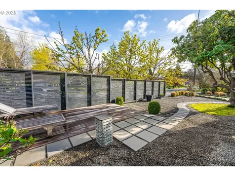 2645 NE 28th Avenue Portland OR 97212