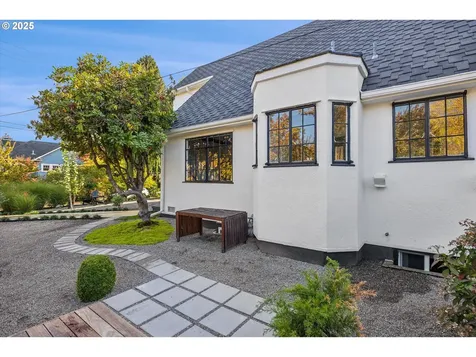 2645 NE 28th Avenue Portland OR 97212