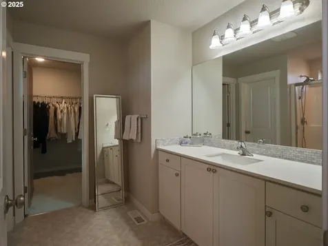 17127 NE 14th Avenue Ridgefield WA 98642
