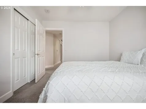 19725 Nevin Court Oregon City OR 97045