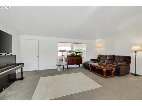 12450 SW Fischer Road Portland OR 97224