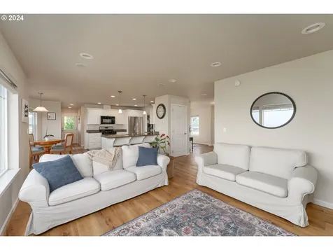 1020 Ne Granite Ridge Street Roseburg OR 97470