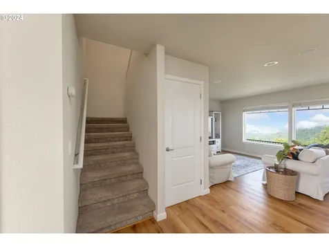 1020 Ne Granite Ridge Street Roseburg OR 97470