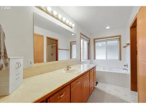 16133 S Camellia Court Oregon City OR 97045