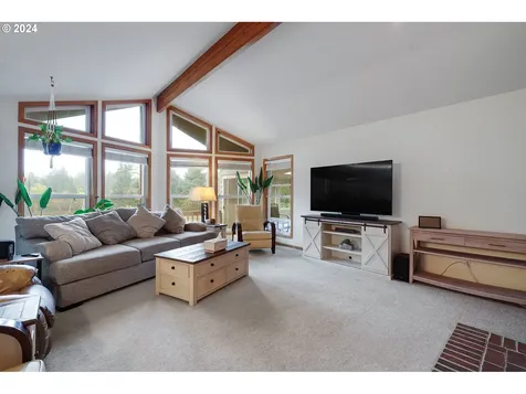 16133 S Camellia Court Oregon City OR 97045