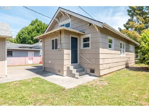 471 21st Avenue Longview WA 98632