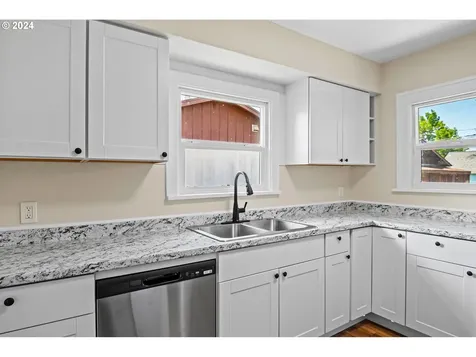 471 21st Avenue Longview WA 98632