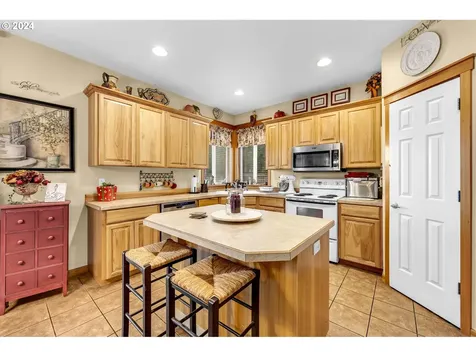 1908 Ne 177th Avenue Vancouver WA 98684