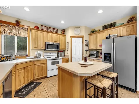 1908 Ne 177th Avenue Vancouver WA 98684