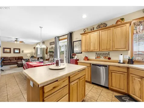 1908 Ne 177th Avenue Vancouver WA 98684
