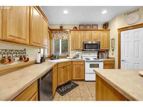 1908 Ne 177th Avenue Vancouver WA 98684