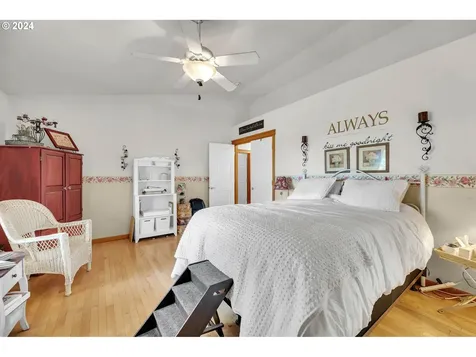1908 Ne 177th Avenue Vancouver WA 98684