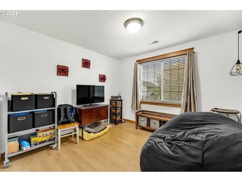 1908 Ne 177th Avenue Vancouver WA 98684