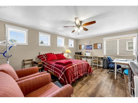 1908 Ne 177th Avenue Vancouver WA 98684