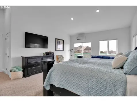1791 Nw Lincoln Loop Lincoln City OR 97367