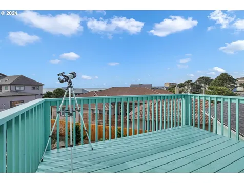 1791 Nw Lincoln Loop Lincoln City OR 97367