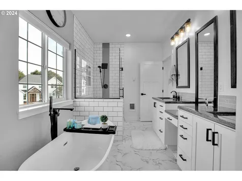 1791 Nw Lincoln Loop Lincoln City OR 97367