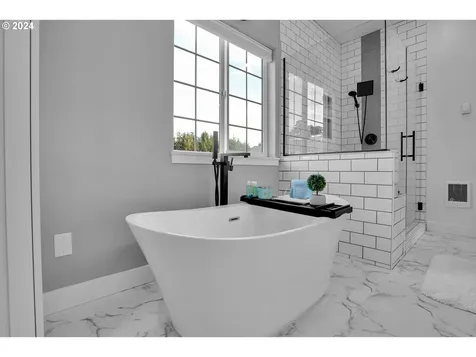 1791 Nw Lincoln Loop Lincoln City OR 97367