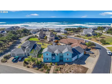 1791 Nw Lincoln Loop Lincoln City OR 97367