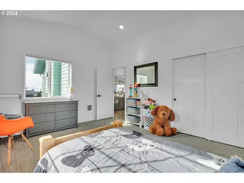1791 Nw Lincoln Loop Lincoln City OR 97367