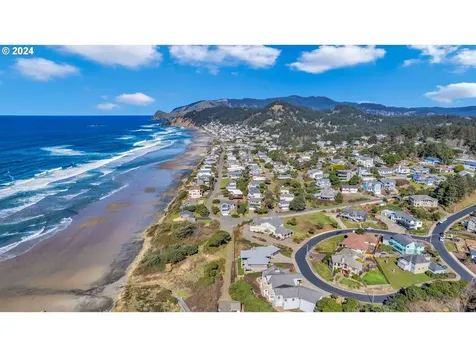 1791 Nw Lincoln Loop Lincoln City OR 97367