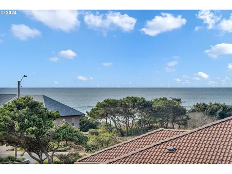 1791 Nw Lincoln Loop Lincoln City OR 97367