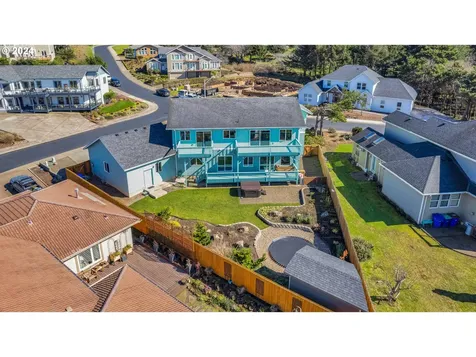 1791 Nw Lincoln Loop Lincoln City OR 97367