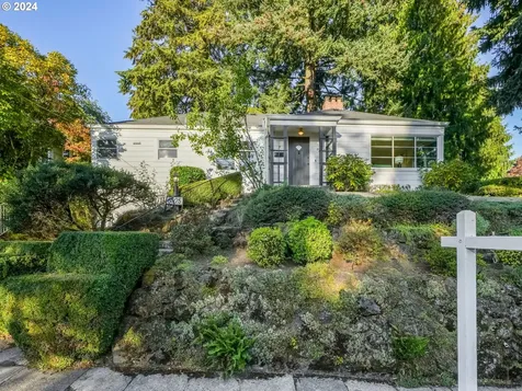 8025 SW 6th Avenue Portland OR 97219