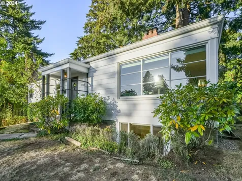 8025 SW 6th Avenue Portland OR 97219
