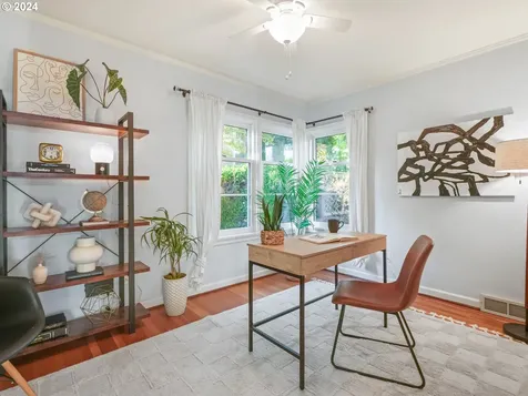 8025 SW 6th Avenue Portland OR 97219
