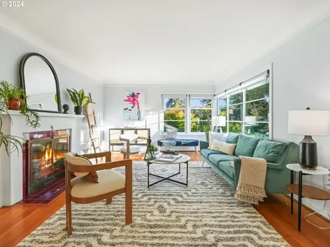 8025 SW 6th Avenue Portland OR 97219
