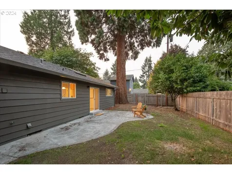 6015 NW Lincoln Avenue Vancouver WA 98663