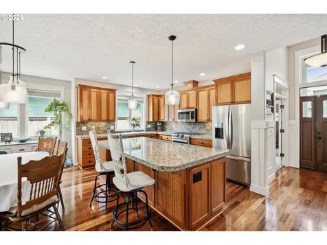 3297 Se Laura Avenue Gresham OR 97080