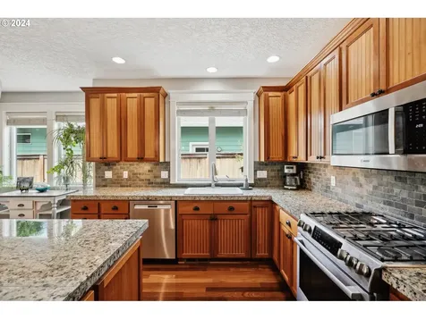 3297 Se Laura Avenue Gresham OR 97080