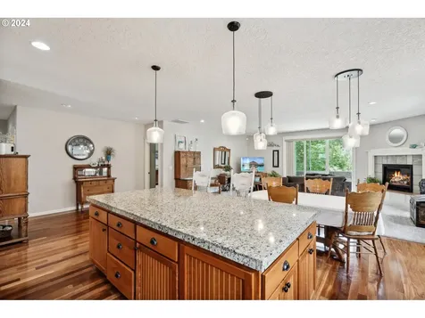 3297 Se Laura Avenue Gresham OR 97080