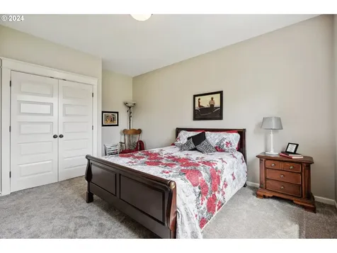 3297 Se Laura Avenue Gresham OR 97080