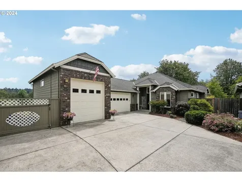 3297 Se Laura Avenue Gresham OR 97080