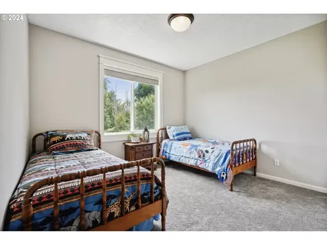 3297 Se Laura Avenue Gresham OR 97080