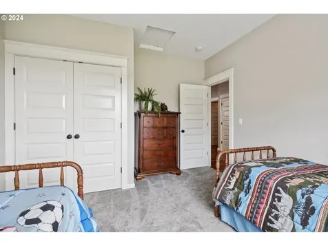 3297 Se Laura Avenue Gresham OR 97080