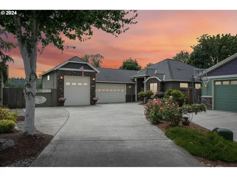 3297 Se Laura Avenue Gresham OR 97080