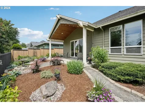 3297 Se Laura Avenue Gresham OR 97080