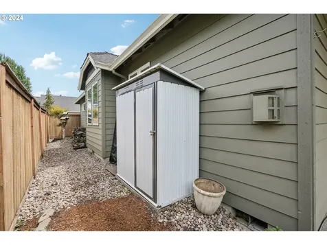 3297 Se Laura Avenue Gresham OR 97080